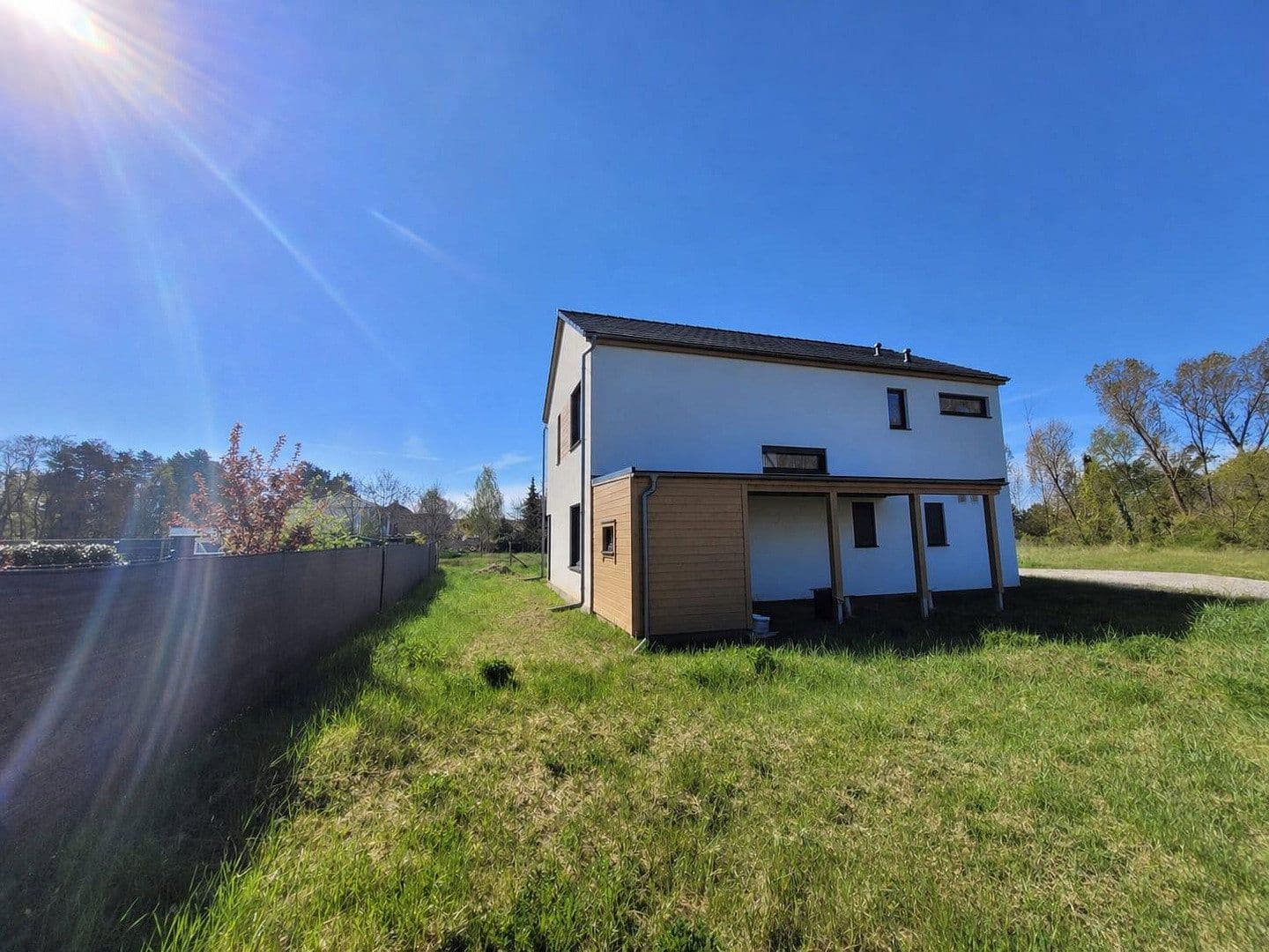 Predaj domu 155 m², pozemek 506 m², Ginsterweg 15, Kloster Lehnin, Brandenbursko Predaj domu 155 m², pozemek 506 m², Ginsterweg 15, Kloster Lehnin, Brandenbursko