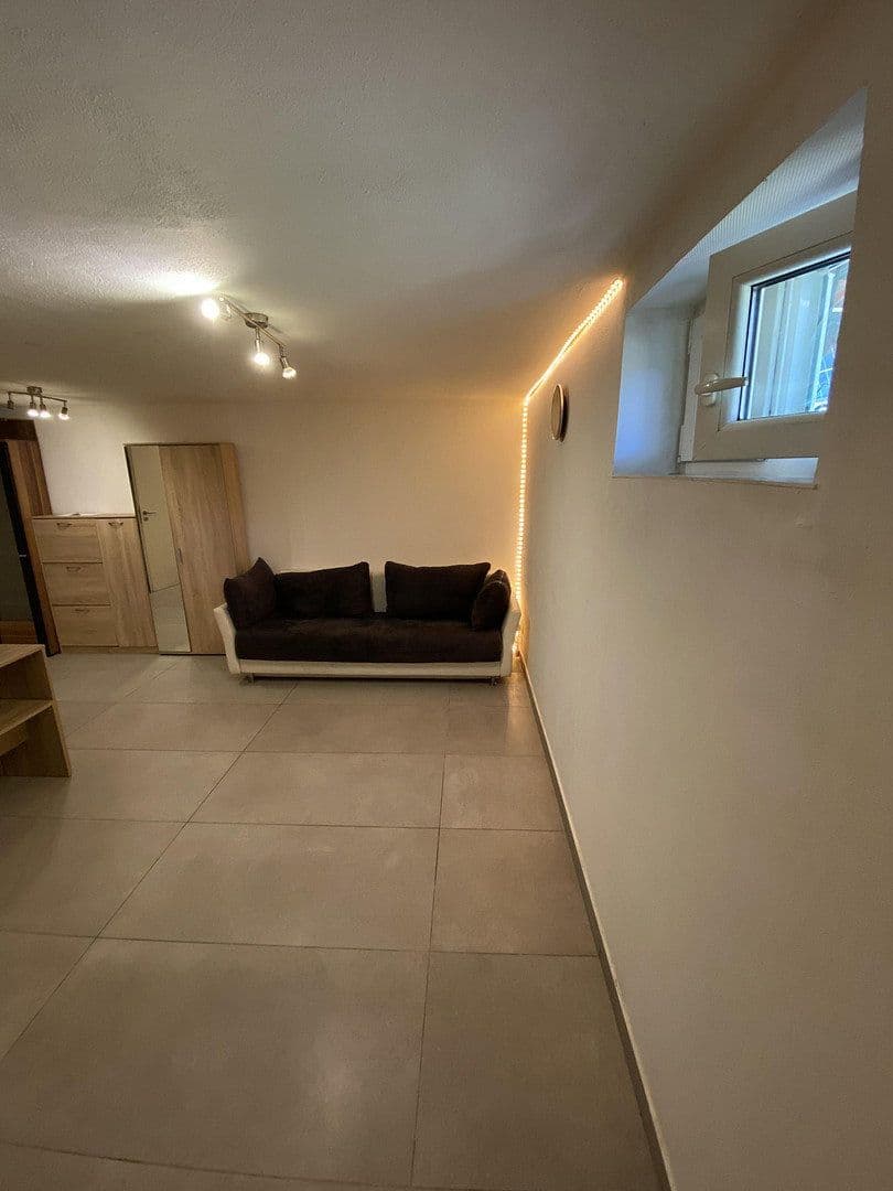 Prenájom bytu 1-izbový 25 m², Bruckbergstraße 2, Neuching, Bavorsko Prenájom bytu 1-izbový 25 m², Bruckbergstraße 2, Neuching, Bavorsko