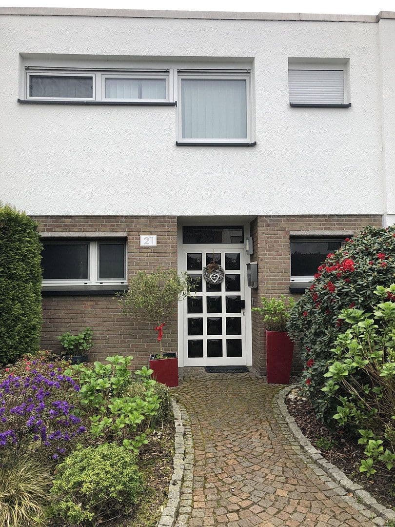 Predaj domu 100 m², pozemek 200 m², Krefeld, Severné Porýnie - Westfálsko Predaj domu 100 m², pozemek 200 m², Krefeld, Severné Porýnie - Westfálsko
