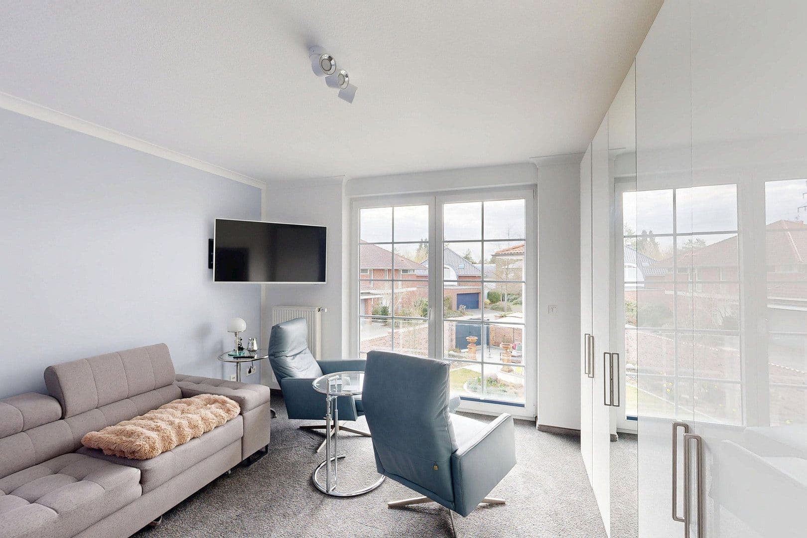 Prenájom domu 124 m², pozemek 350 m², Lüneburg, Dolné Sasko Prenájom domu 124 m², pozemek 350 m², Lüneburg, Dolné Sasko