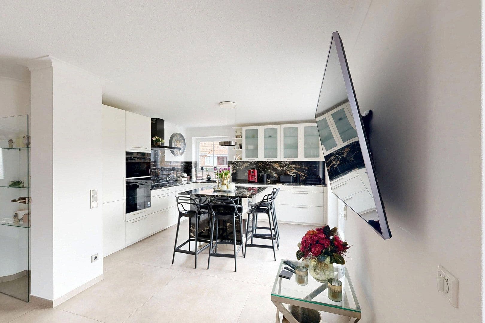 Prenájom domu 124 m², pozemek 350 m², Lüneburg, Dolné Sasko Prenájom domu 124 m², pozemek 350 m², Lüneburg, Dolné Sasko