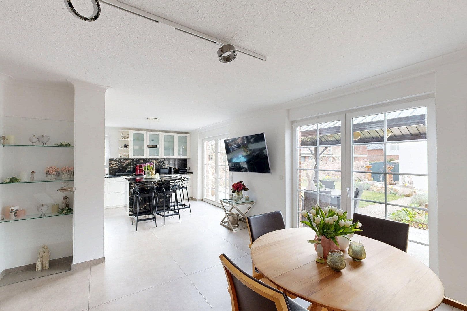 Prenájom domu 124 m², pozemek 350 m², Lüneburg, Dolné Sasko Prenájom domu 124 m², pozemek 350 m², Lüneburg, Dolné Sasko