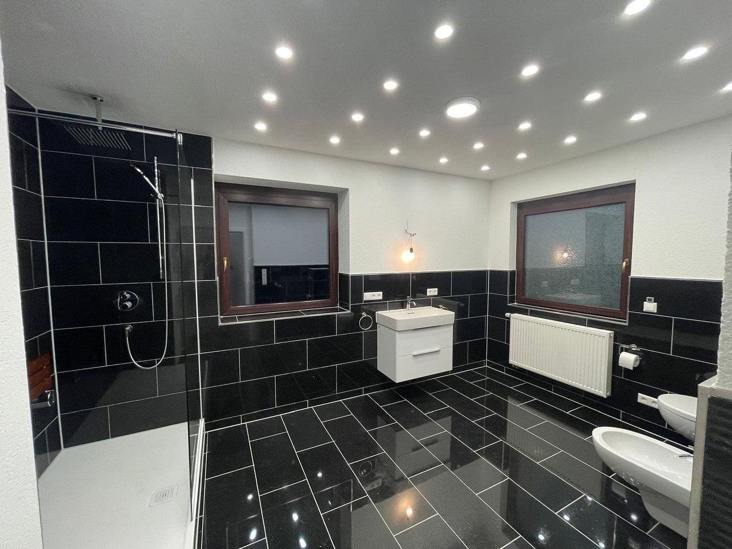 Prenájom bytu 2-izbový 91 m², Böblingen, Bádensko-Wurttembersko Prenájom bytu 2-izbový 91 m², Böblingen, Bádensko-Wurttembersko