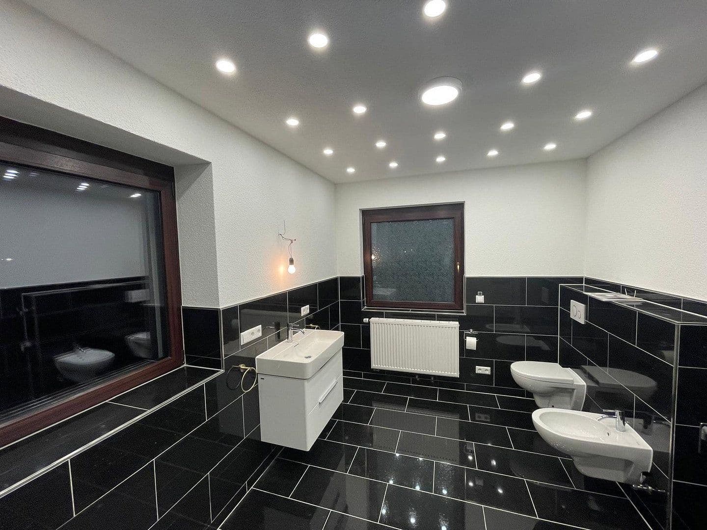 Prenájom bytu 2-izbový 91 m², Böblingen, Bádensko-Wurttembersko Prenájom bytu 2-izbový 91 m², Böblingen, Bádensko-Wurttembersko