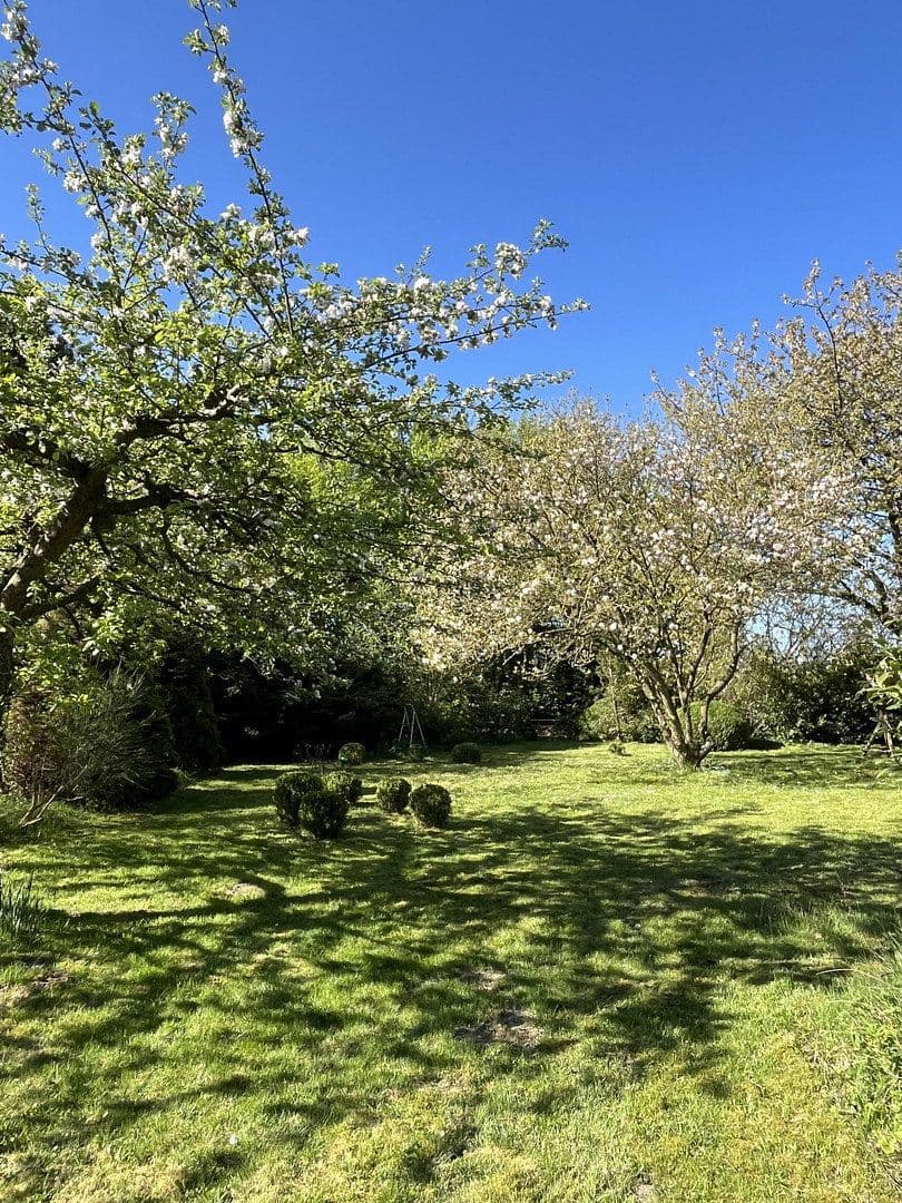 Predaj domu 374 m², pozemek 2.144 m², Wentorf (Amt Sandesneben), Šlezvicko-Holštajnsko Predaj domu 374 m², pozemek 2.144 m², Wentorf (Amt Sandesneben), Šlezvicko-Holštajnsko