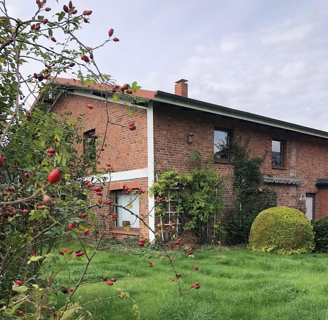 Predaj domu 374 m², pozemek 2.144 m², Wentorf (Amt Sandesneben), Šlezvicko-Holštajnsko Predaj domu 374 m², pozemek 2.144 m², Wentorf (Amt Sandesneben), Šlezvicko-Holštajnsko