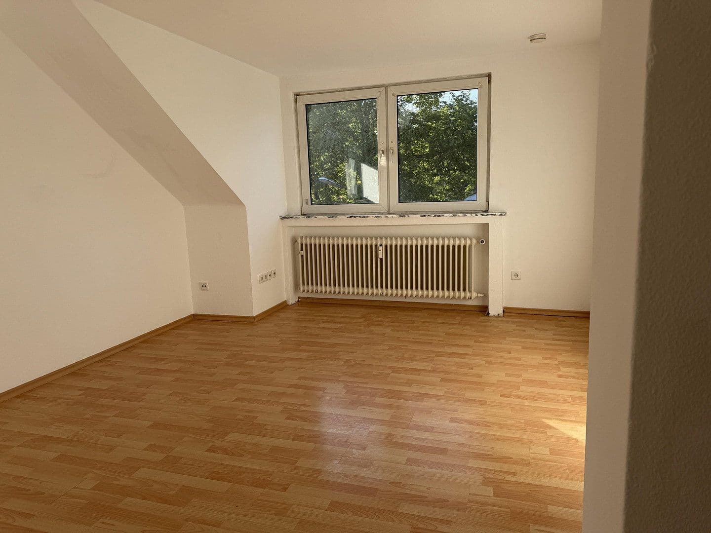 Prenájom bytu 1-izbový 48 m², Neuss, Severné Porýnie - Westfálsko Prenájom bytu 1-izbový 48 m², Neuss, Severné Porýnie - Westfálsko