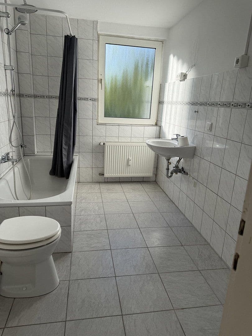 Prenájom bytu 1-izbový 48 m², Neuss, Severné Porýnie - Westfálsko Prenájom bytu 1-izbový 48 m², Neuss, Severné Porýnie - Westfálsko