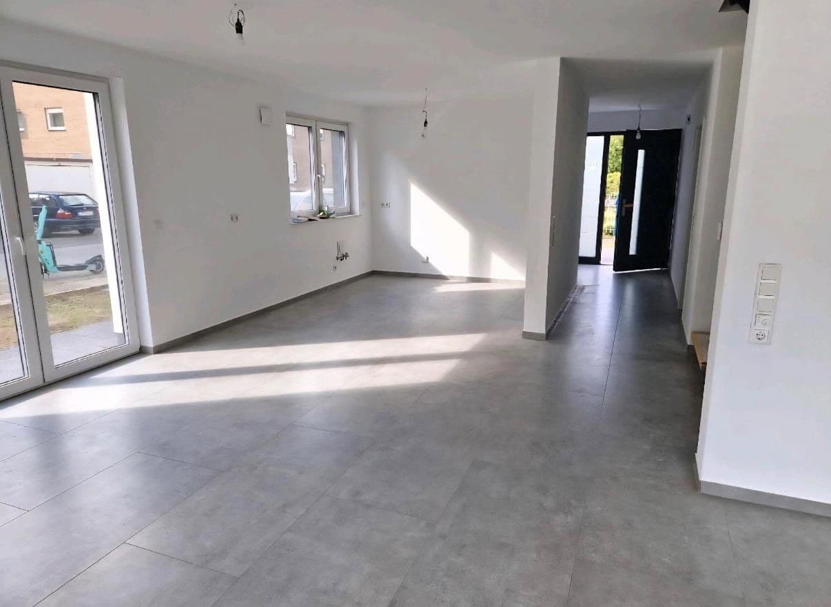 Prenájom domu 116 m², pozemek 430 m², Detmold, Severné Porýnie - Westfálsko Prenájom domu 116 m², pozemek 430 m², Detmold, Severné Porýnie - Westfálsko