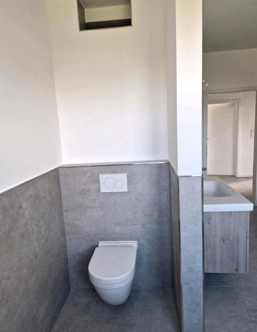 Prenájom domu 116 m², pozemek 430 m², Detmold, Severné Porýnie - Westfálsko Prenájom domu 116 m², pozemek 430 m², Detmold, Severné Porýnie - Westfálsko
