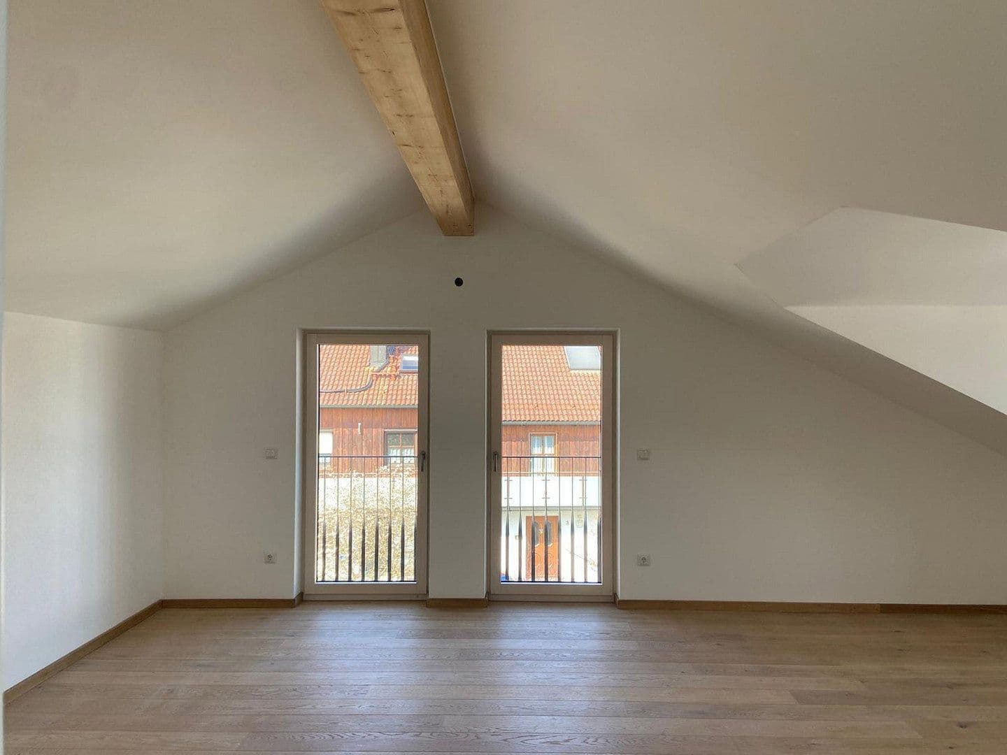 Prenájom bytu 4-izbový 188 m², Enthammerstr. 7, Grafing, Bavorsko Prenájom bytu 4-izbový 188 m², Enthammerstr. 7, Grafing, Bavorsko