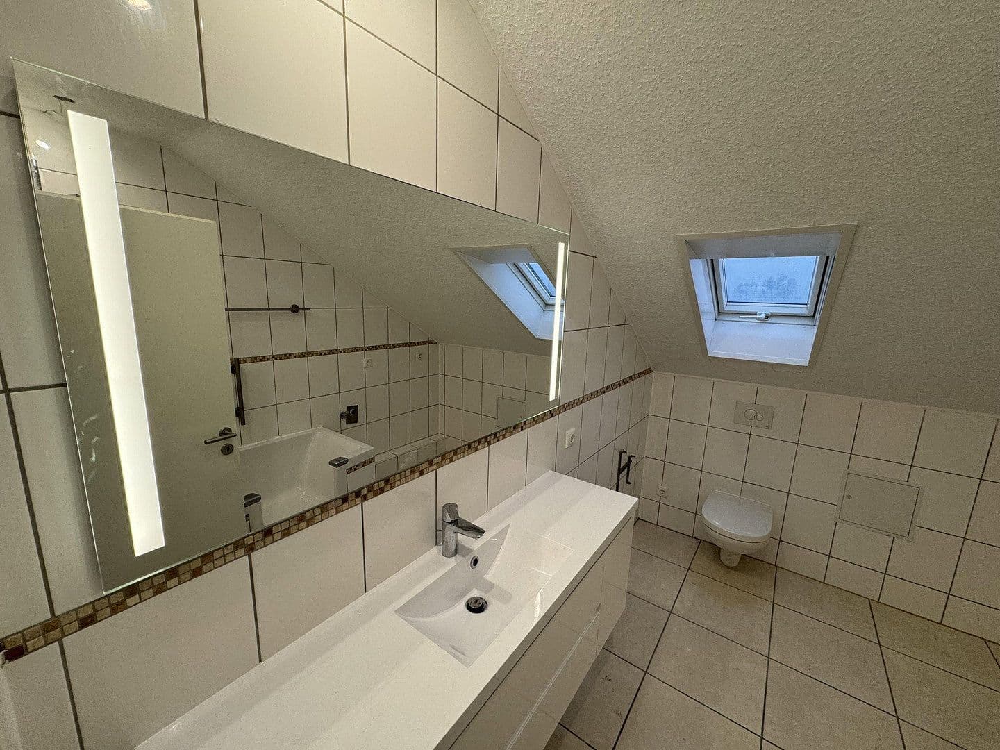 Prenájom bytu 4-izbový 86 m², Gernotstraße, Gernsheim, Hesensko Prenájom bytu 4-izbový 86 m², Gernotstraße, Gernsheim, Hesensko