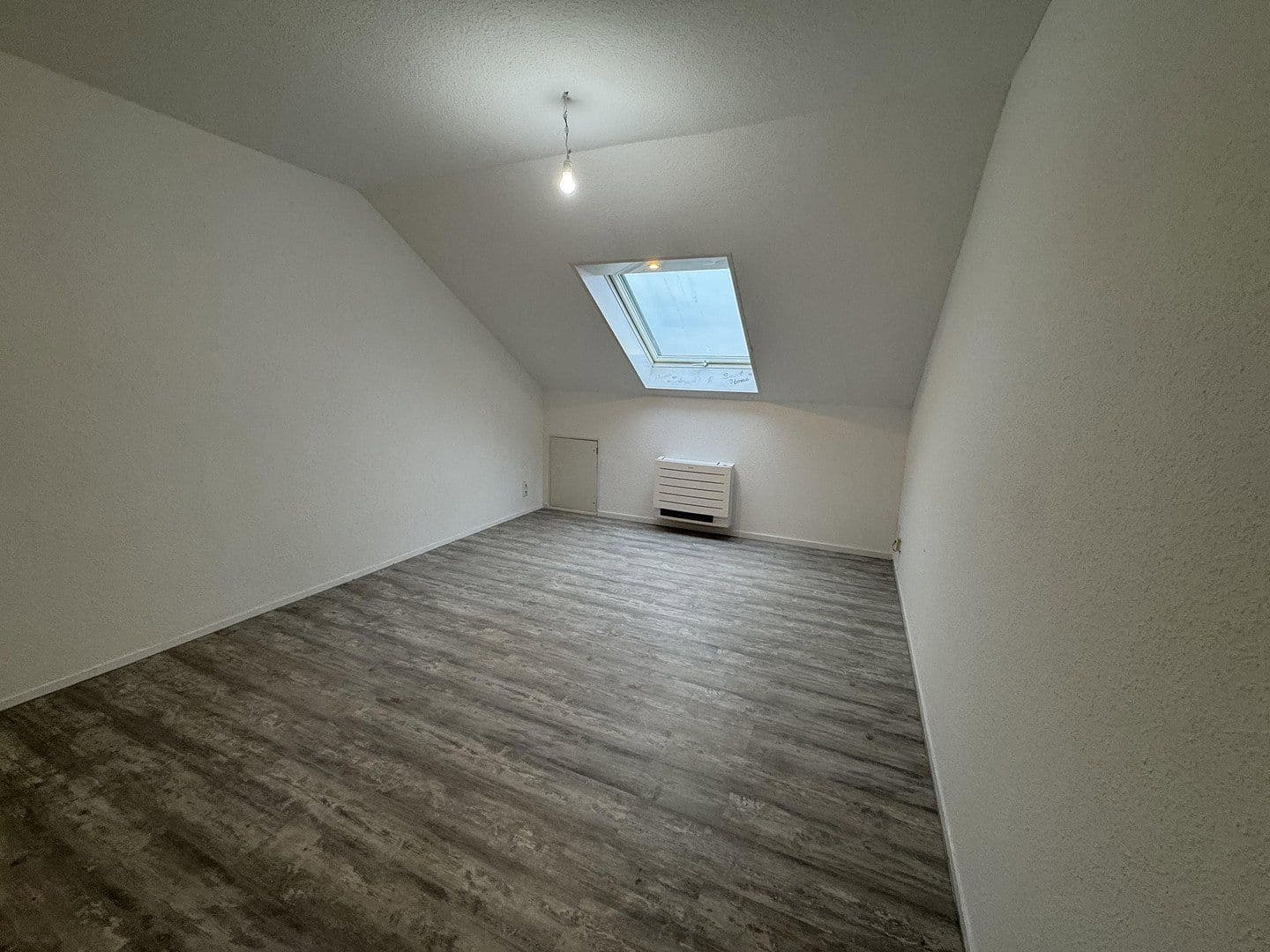 Prenájom bytu 4-izbový 86 m², Gernotstraße, Gernsheim, Hesensko Prenájom bytu 4-izbový 86 m², Gernotstraße, Gernsheim, Hesensko
