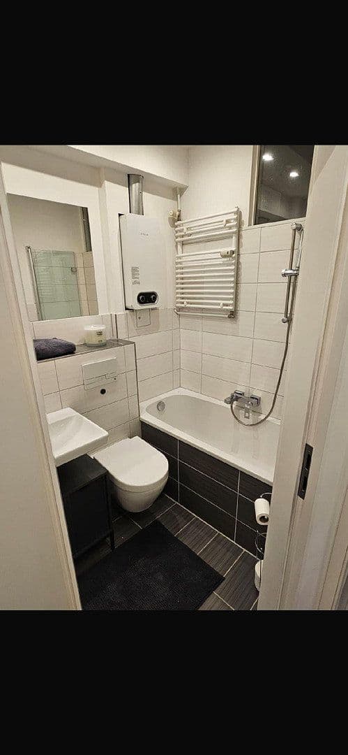 Predaj bytu 2-izbový 44 m², Berlin Friedenau, Berlín Predaj bytu 2-izbový 44 m², Berlin Friedenau, Berlín