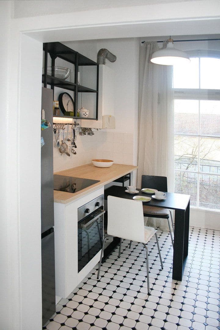 Prenájom bytu 3-izbový 73 m², Karlsbaderstrasse 15, Stuttgart, Bádensko-Wurttembersko Prenájom bytu 3-izbový 73 m², Karlsbaderstrasse 15, Stuttgart, Bádensko-Wurttembersko