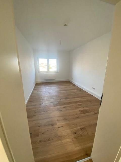 Prenájom bytu 2-izbový 55 m², Löwenstraße 30, Offenbach, Hesensko Prenájom bytu 2-izbový 55 m², Löwenstraße 30, Offenbach, Hesensko