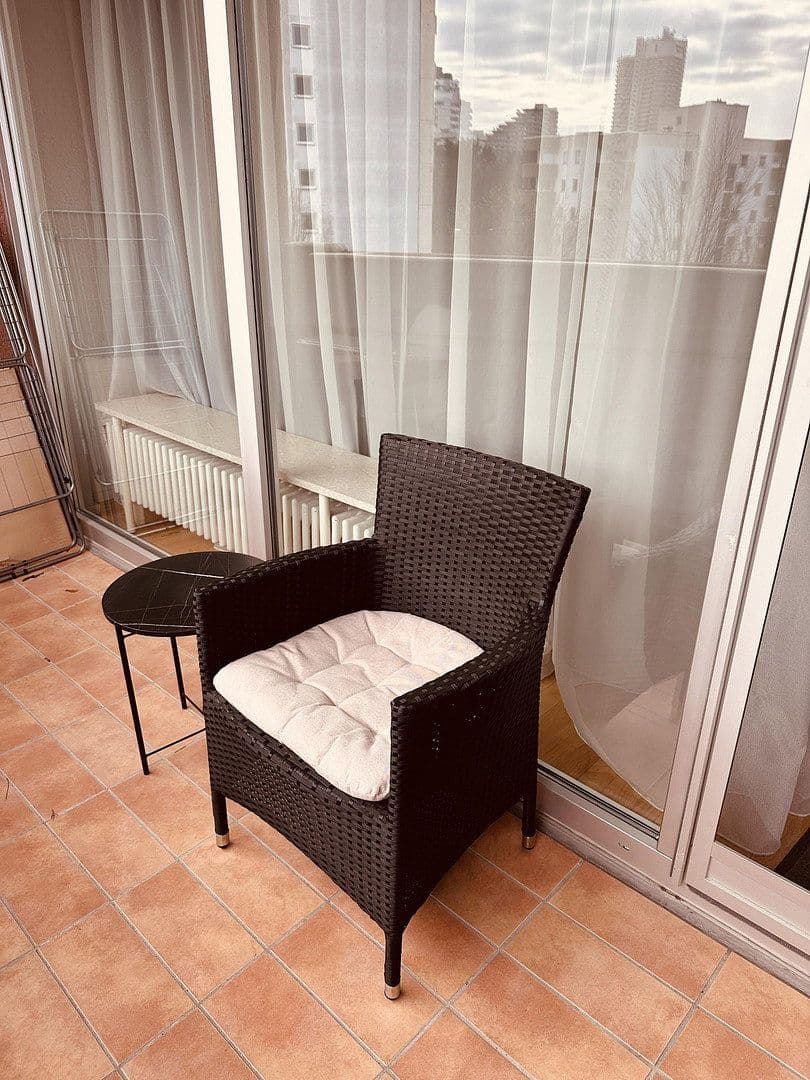 Prenájom bytu 1-izbový 50 m², Frankfurt am Main, Hesensko Prenájom bytu 1-izbový 50 m², Frankfurt am Main, Hesensko