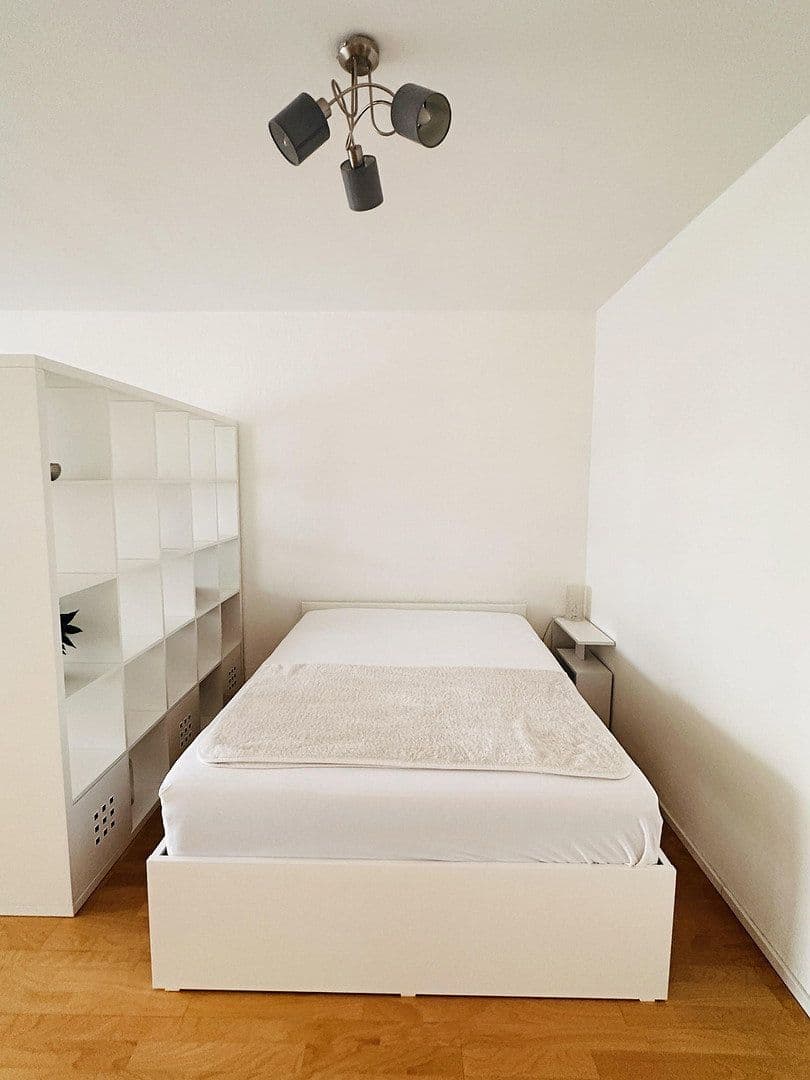 Prenájom bytu 1-izbový 50 m², Frankfurt am Main, Hesensko Prenájom bytu 1-izbový 50 m², Frankfurt am Main, Hesensko