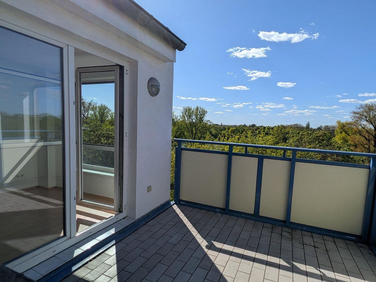 Predaj bytu 3-izbový 96 m², Berlin, Berlín Predaj bytu 3-izbový 96 m², Berlin, Berlín