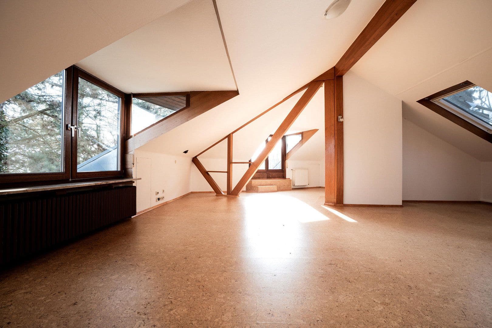 Predaj domu 268 m², pozemek 587 m², Wiesbaden, Hesensko Predaj domu 268 m², pozemek 587 m², Wiesbaden, Hesensko