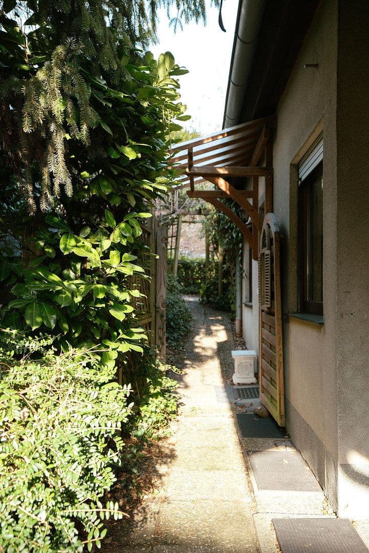 Predaj domu 268 m², pozemek 587 m², Wiesbaden, Hesensko Predaj domu 268 m², pozemek 587 m², Wiesbaden, Hesensko