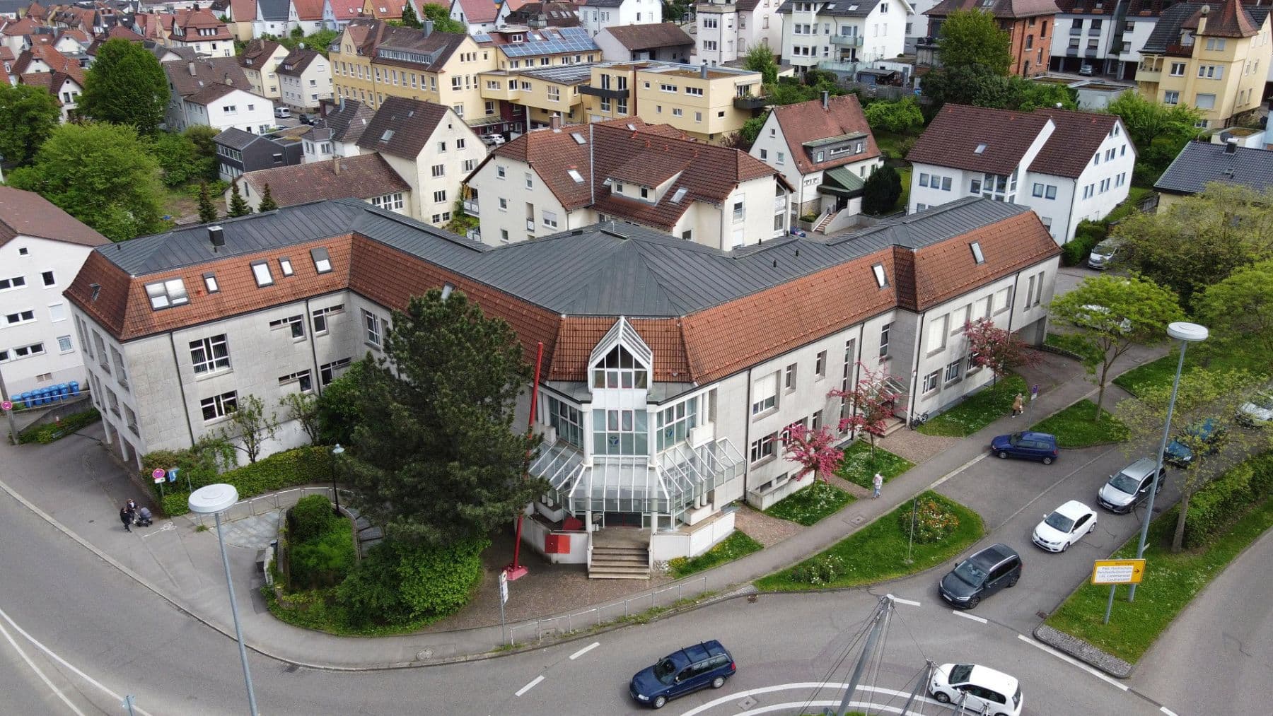 Prenájom nebytového priestoru 91 m², Oberbettringer Str. 1, Schwäbisch Gmünd, Bádensko-Wurttembersko Prenájom nebytového priestoru 91 m², Oberbettringer Str. 1, Schwäbisch Gmünd, Bádensko-Wurttembersko