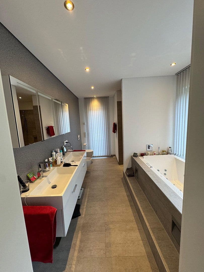 Predaj domu 227 m², pozemek 855 m², Dormagen, Severné Porýnie - Westfálsko Predaj domu 227 m², pozemek 855 m², Dormagen, Severné Porýnie - Westfálsko