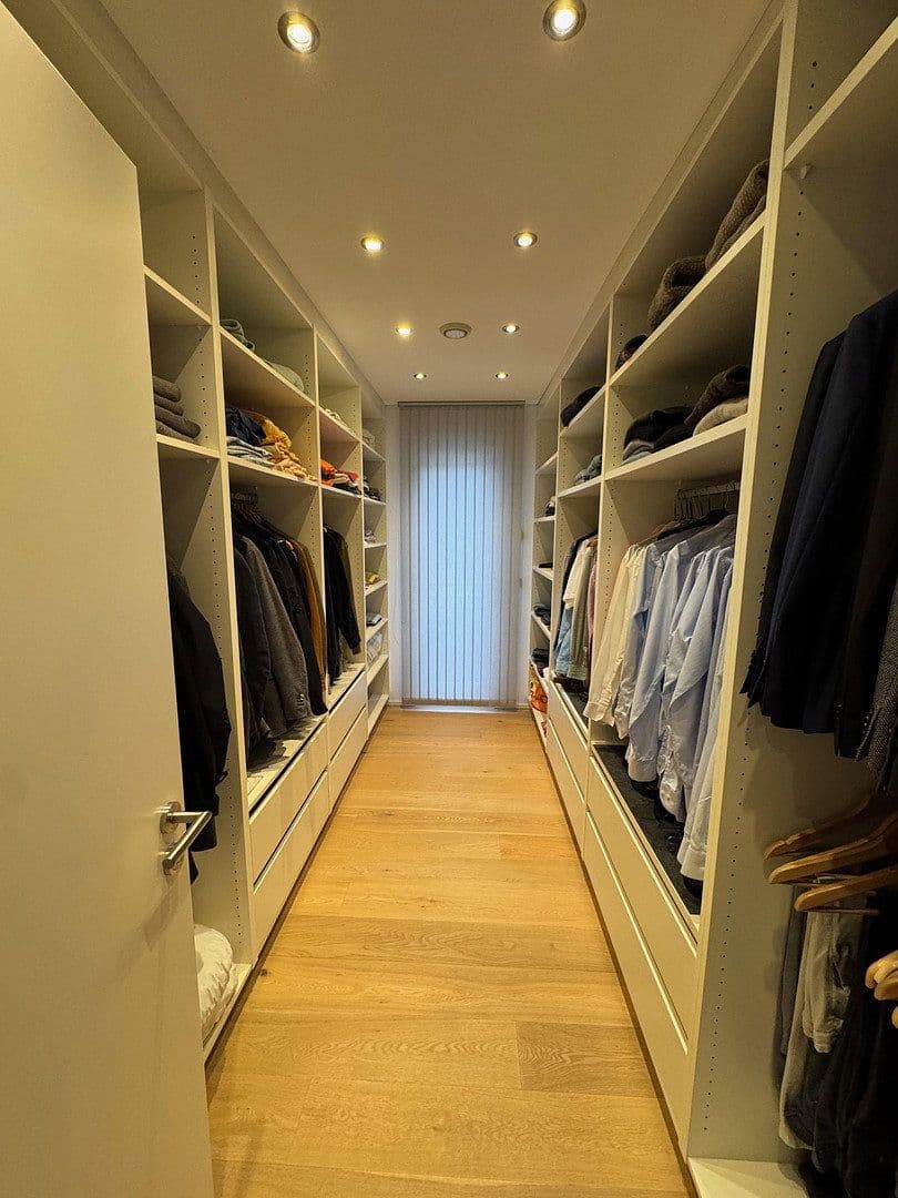 Predaj domu 227 m², pozemek 855 m², Dormagen, Severné Porýnie - Westfálsko Predaj domu 227 m², pozemek 855 m², Dormagen, Severné Porýnie - Westfálsko