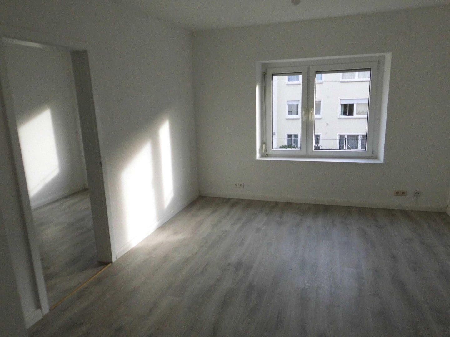 Predaj domu 442 m², pozemek 582 m², Stuttgart, Bádensko-Wurttembersko Predaj domu 442 m², pozemek 582 m², Stuttgart, Bádensko-Wurttembersko