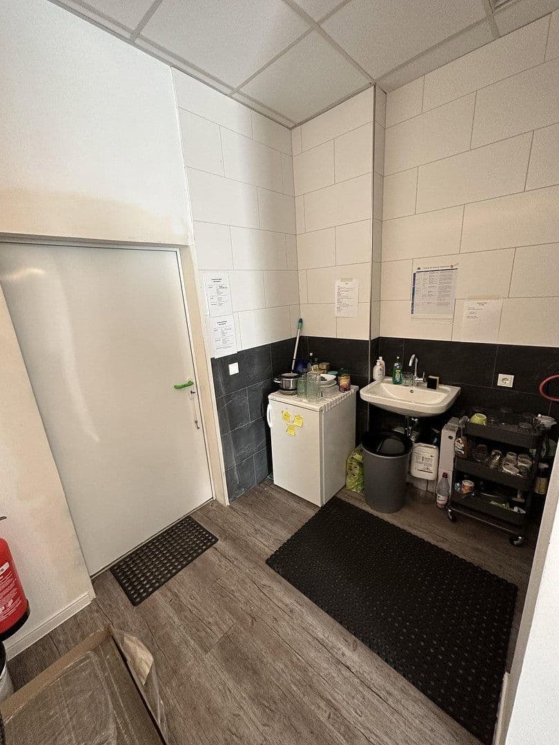 Predaj nebytového priestoru 450 m², Tulpenstr. 2-4, Dietzenbach, Hesensko Predaj nebytového priestoru 450 m², Tulpenstr. 2-4, Dietzenbach, Hesensko