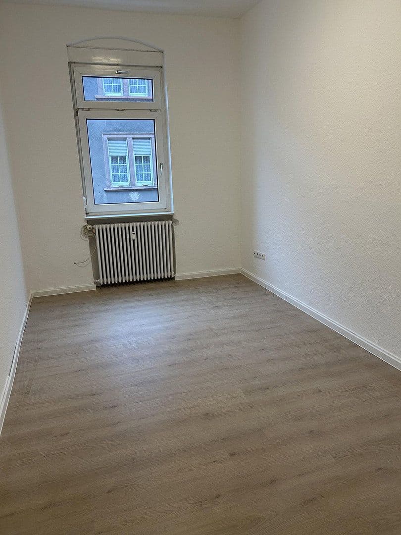 Predaj bytu 4-izbový 93 m², Rheinfeldstraße 67, Ludwigshafen, Porýnie-Falcko Predaj bytu 4-izbový 93 m², Rheinfeldstraße 67, Ludwigshafen, Porýnie-Falcko
