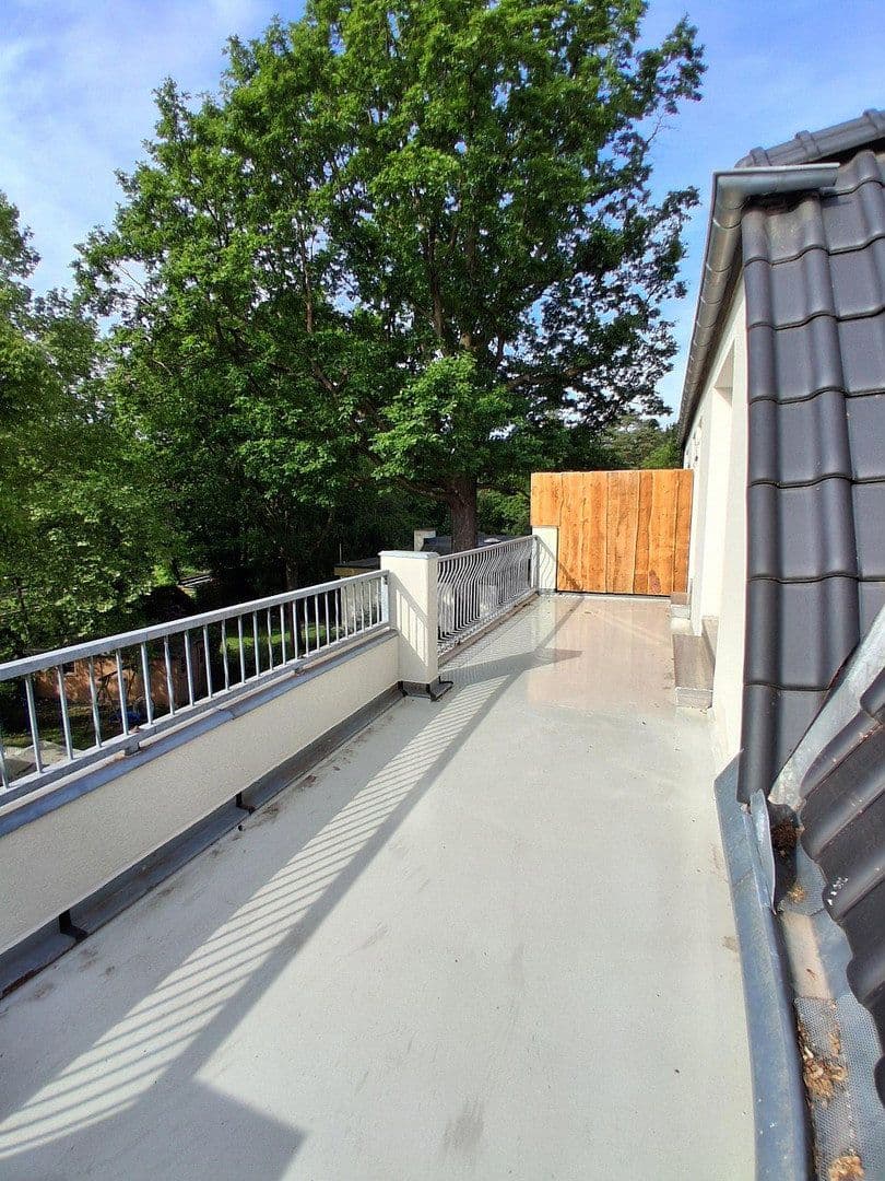 Prenájom bytu 3-izbový 113 m², Bismarckstr. 1, Berlin, Berlín Prenájom bytu 3-izbový 113 m², Bismarckstr. 1, Berlin, Berlín