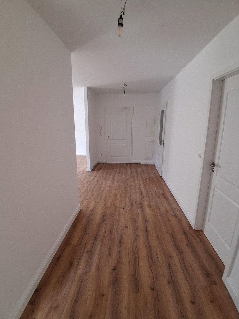 Prenájom bytu 3-izbový 113 m², Bismarckstr. 1, Berlin, Berlín Prenájom bytu 3-izbový 113 m², Bismarckstr. 1, Berlin, Berlín