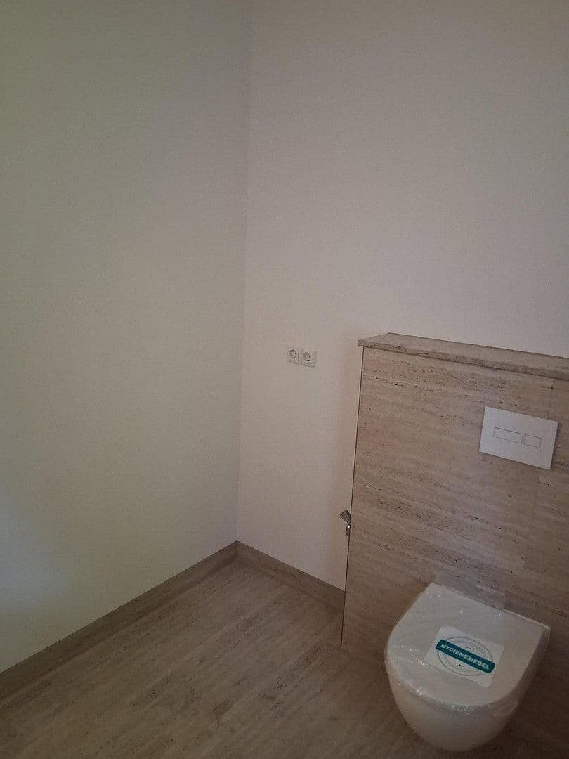 Prenájom bytu 3-izbový 113 m², Bismarckstr. 1, Berlin, Berlín Prenájom bytu 3-izbový 113 m², Bismarckstr. 1, Berlin, Berlín
