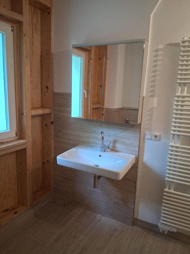 Prenájom bytu 3-izbový 113 m², Bismarckstr. 1, Berlin, Berlín Prenájom bytu 3-izbový 113 m², Bismarckstr. 1, Berlin, Berlín