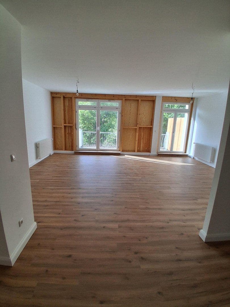 Prenájom bytu 3-izbový 113 m², Bismarckstr. 1, Berlin, Berlín Prenájom bytu 3-izbový 113 m², Bismarckstr. 1, Berlin, Berlín