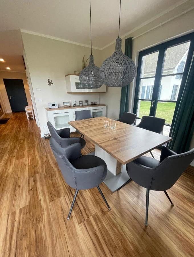 Predaj domu 117 m², pozemek 1.208 m², Dranske, Meklenbursko-Predpomoransko Predaj domu 117 m², pozemek 1.208 m², Dranske, Meklenbursko-Predpomoransko