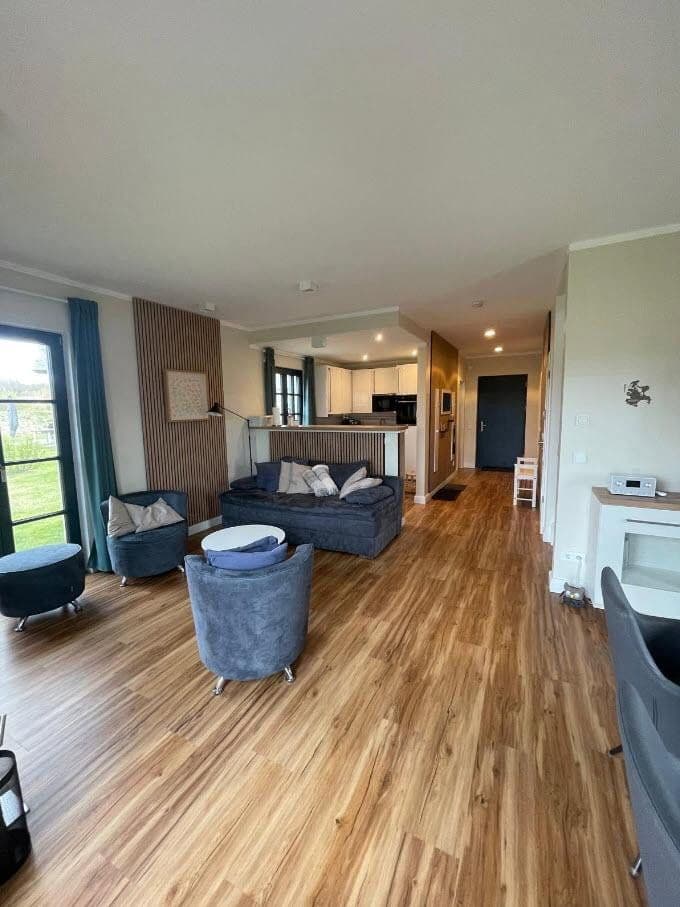 Predaj domu 117 m², pozemek 1.208 m², Dranske, Meklenbursko-Predpomoransko Predaj domu 117 m², pozemek 1.208 m², Dranske, Meklenbursko-Predpomoransko