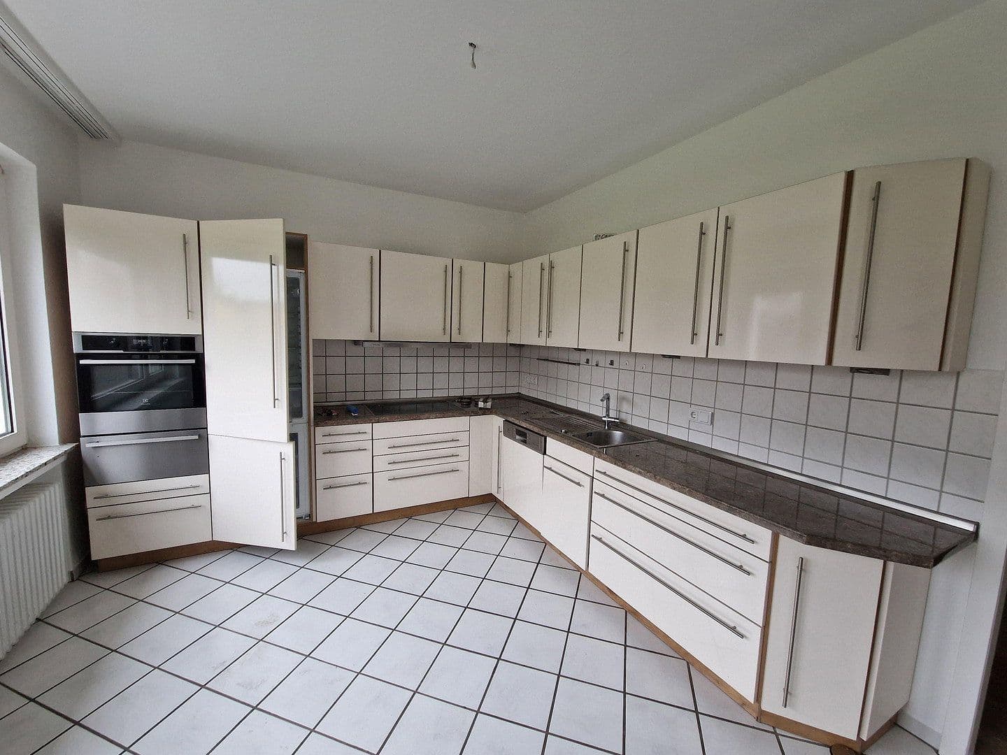 Prenájom bytu 2-izbový 92 m², Volkhausenstraße 21, Bad Salzuflen, Severné Porýnie - Westfálsko Prenájom bytu 2-izbový 92 m², Volkhausenstraße 21, Bad Salzuflen, Severné Porýnie - Westfálsko