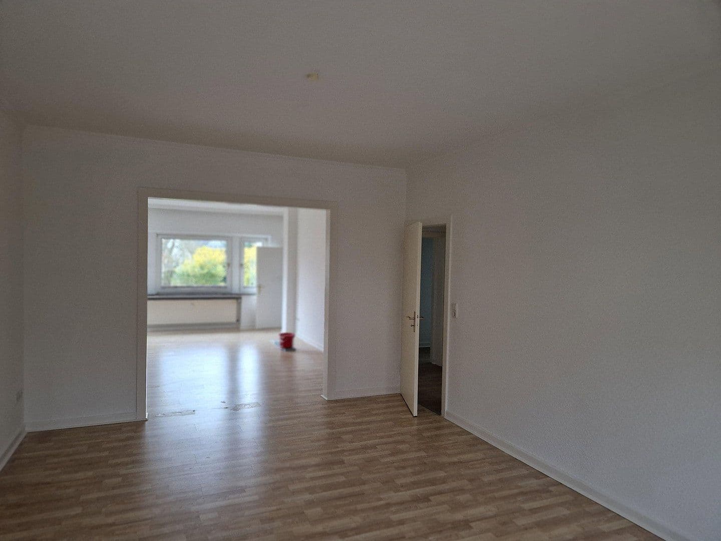 Prenájom bytu 2-izbový 92 m², Volkhausenstraße 21, Bad Salzuflen, Severné Porýnie - Westfálsko Prenájom bytu 2-izbový 92 m², Volkhausenstraße 21, Bad Salzuflen, Severné Porýnie - Westfálsko