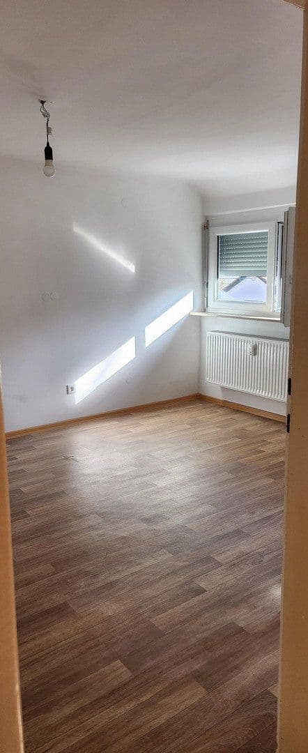 Prenájom bytu 6-izbový 135 m², Erlangen, Bavorsko Prenájom bytu 6-izbový 135 m², Erlangen, Bavorsko