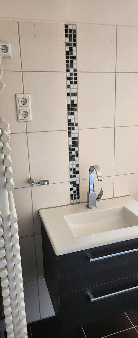 Prenájom bytu 6-izbový 135 m², Erlangen, Bavorsko Prenájom bytu 6-izbový 135 m², Erlangen, Bavorsko