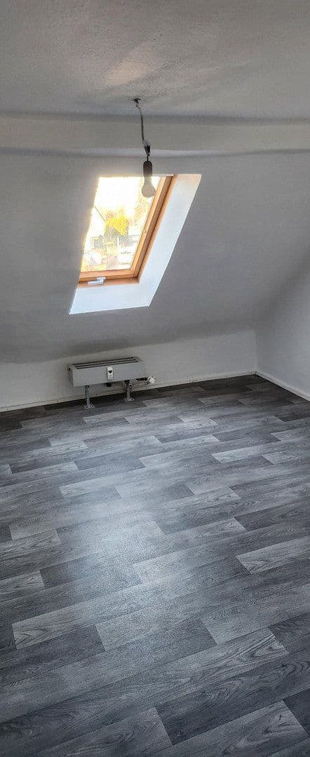 Prenájom bytu 6-izbový 135 m², Erlangen, Bavorsko Prenájom bytu 6-izbový 135 m², Erlangen, Bavorsko