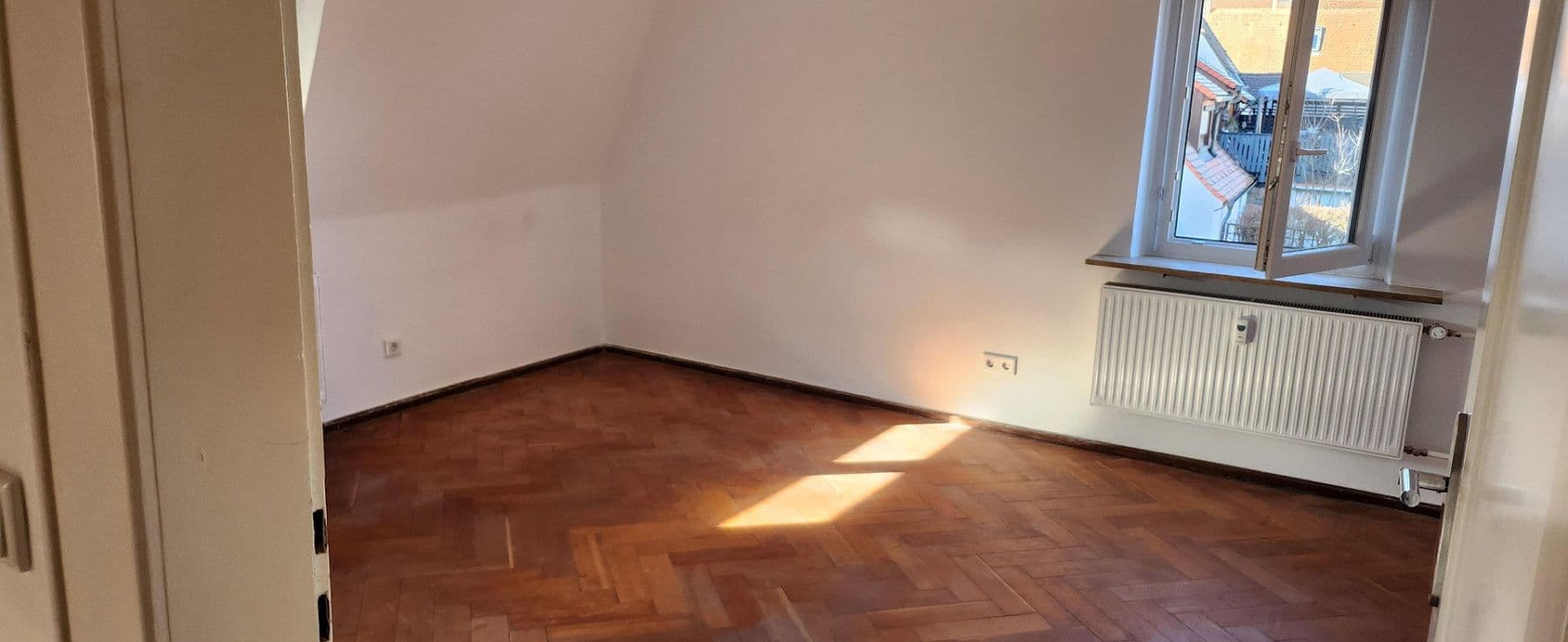 Prenájom bytu 6-izbový 135 m², Erlangen, Bavorsko Prenájom bytu 6-izbový 135 m², Erlangen, Bavorsko