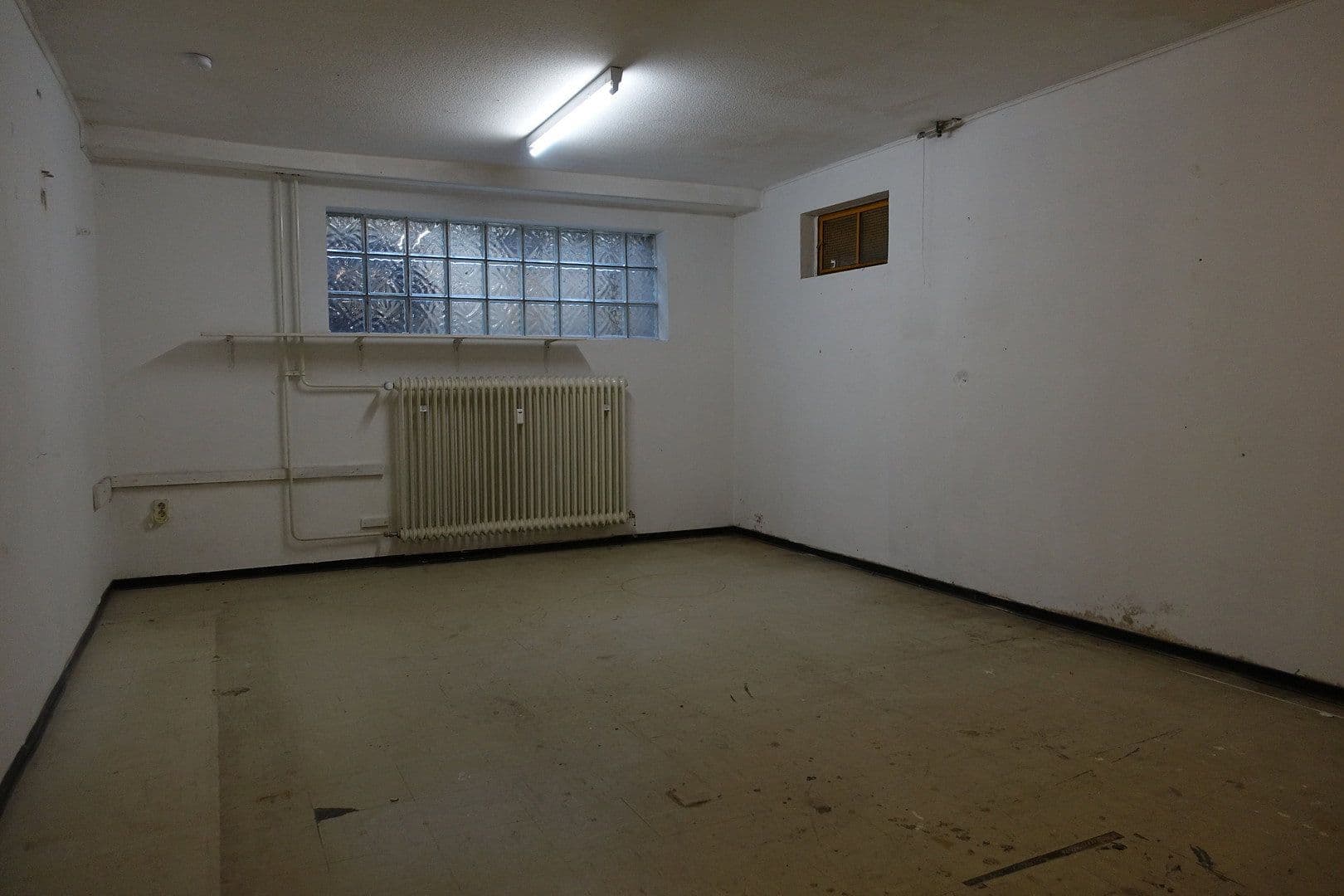 Predaj domu 190 m², pozemek 854 m², Kiefernweg 1, Idstein, Hesensko Predaj domu 190 m², pozemek 854 m², Kiefernweg 1, Idstein, Hesensko