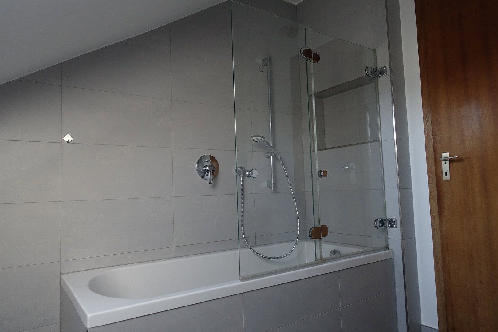 Predaj domu 190 m², pozemek 854 m², Kiefernweg 1, Idstein, Hesensko Predaj domu 190 m², pozemek 854 m², Kiefernweg 1, Idstein, Hesensko