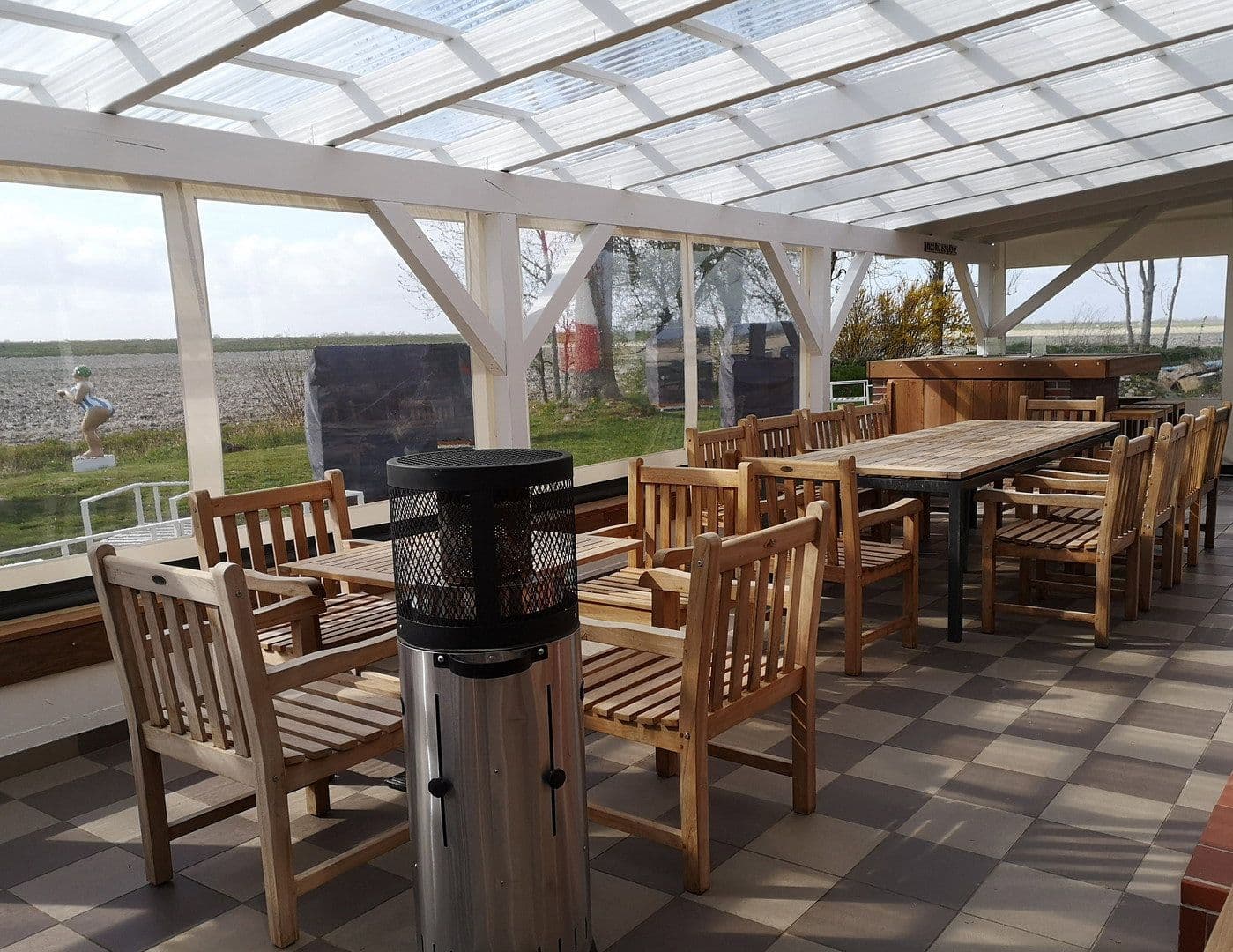 Predaj domu 615 m², pozemek 6.906 m², Lehe, Šlezvicko-Holštajnsko Predaj domu 615 m², pozemek 6.906 m², Lehe, Šlezvicko-Holštajnsko