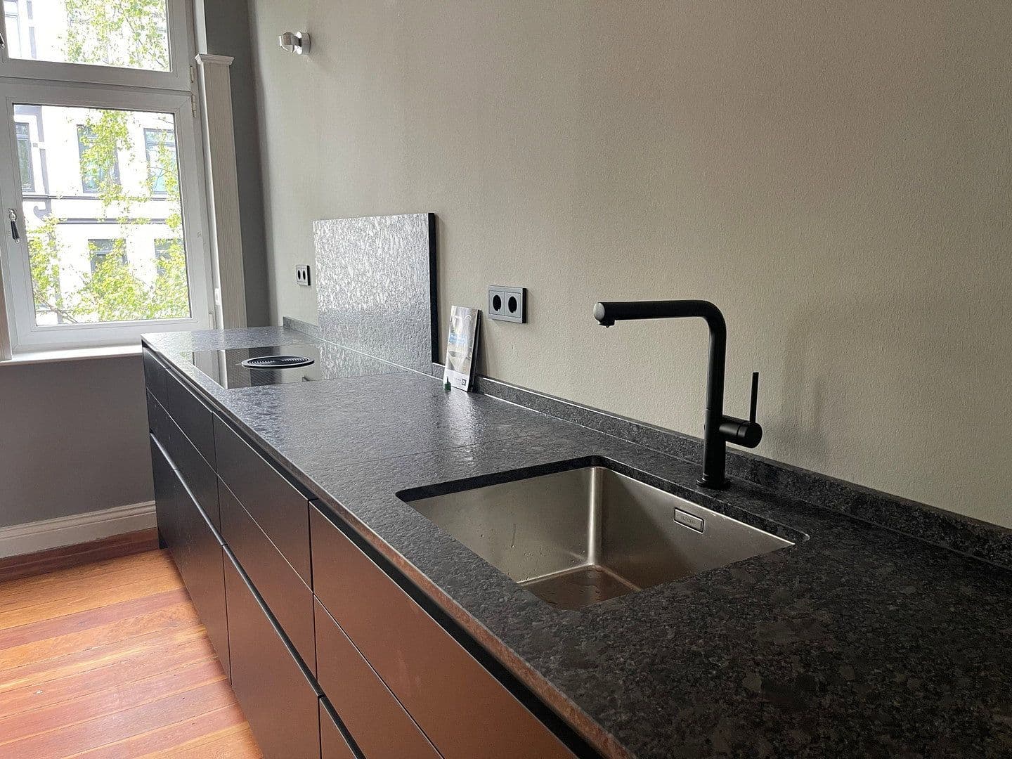Prenájom bytu 2-izbový 83 m², Holtenauer Strasse 240, Kiel, Šlezvicko-Holštajnsko Prenájom bytu 2-izbový 83 m², Holtenauer Strasse 240, Kiel, Šlezvicko-Holštajnsko