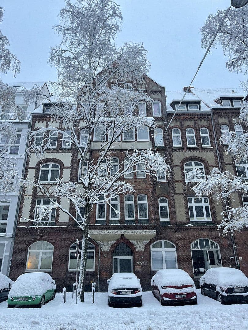 Prenájom bytu 2-izbový 83 m², Holtenauer Strasse 240, Kiel, Šlezvicko-Holštajnsko Prenájom bytu 2-izbový 83 m², Holtenauer Strasse 240, Kiel, Šlezvicko-Holštajnsko