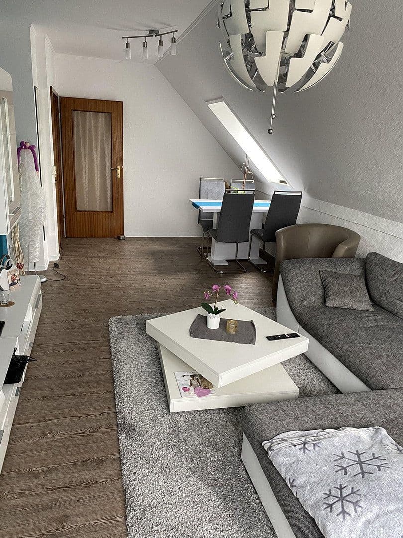 Prenájom bytu 2-izbový 54 m², Delmenhorst, Dolné Sasko Prenájom bytu 2-izbový 54 m², Delmenhorst, Dolné Sasko